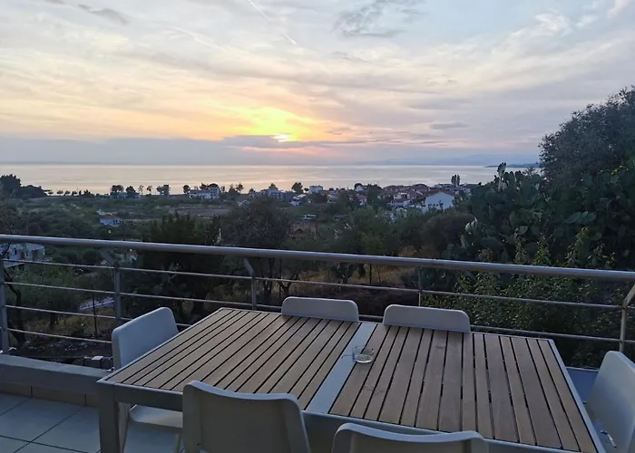 Ferienhaus Elpida Maisonette Néos Marmarás